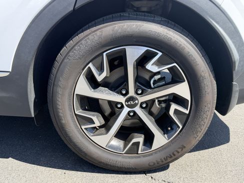 Certified 2025 Kia Sportage EX w/ Premium Package FWD image 9