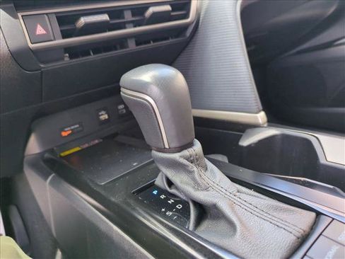 Used 2025 Toyota Camry SE w/ Convenience Package FWD image 12