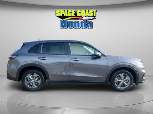 New 2027 Honda HR-V LX image 2