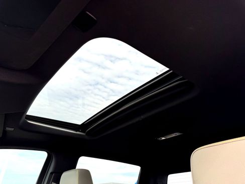 Used 2022 Chevrolet Silverado 1500 ZR2 w/ Technology Package image 14