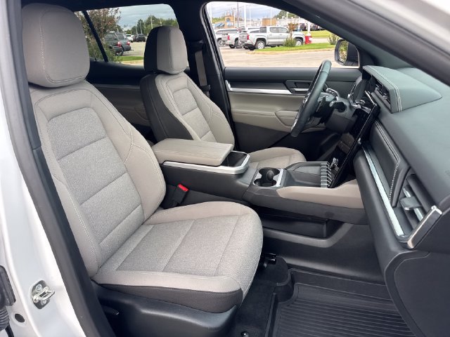 Used 2026 GMC Terrain Elevation w/ Technology Package II AWD/4WD image 12