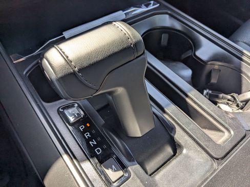 Certified 2025 Ford F150 Lariat image 29