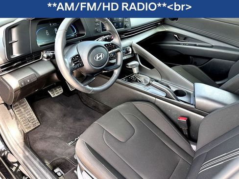 Used 2025 Hyundai Elantra Sport image 17
