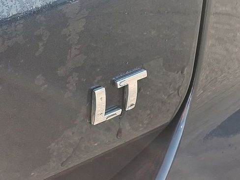 Used 2018 Chevrolet Equinox LT image 29