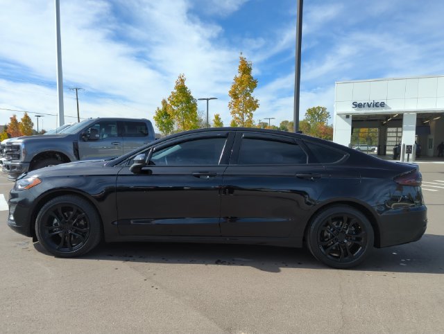 Certified 2020 Ford Fusion SE w/ Equipment Group 151A FWD image 2