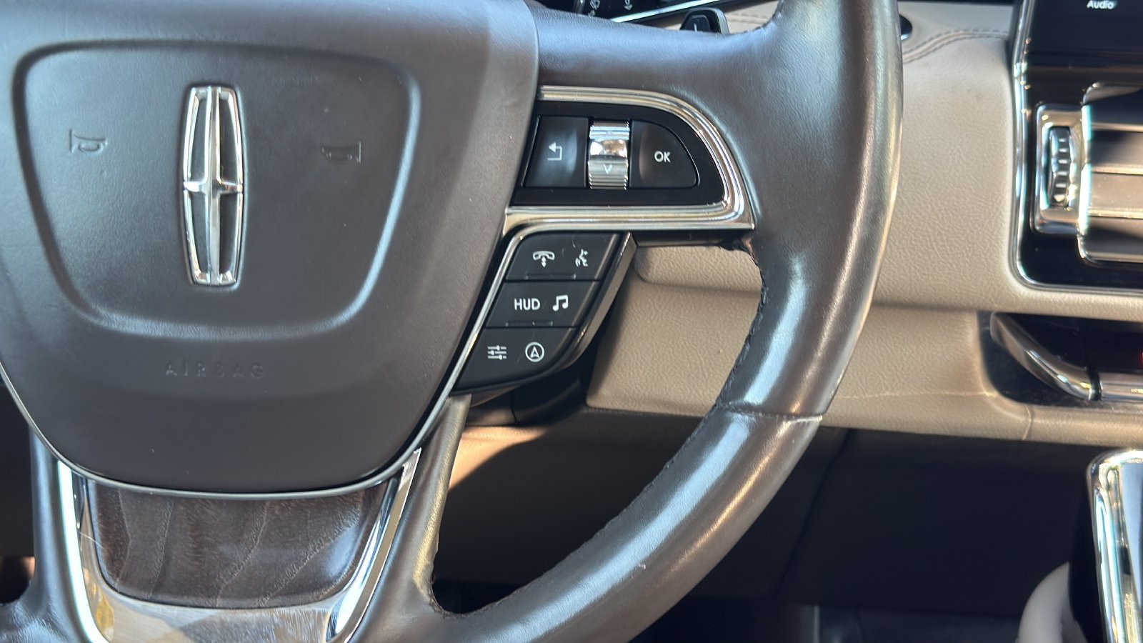 Used 2024 Lincoln Navigator Reserve AWD/4WD image 15