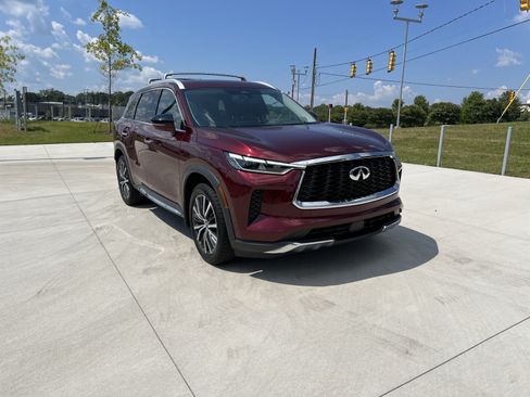 Used 2022 INFINITI QX60 Sensory w/ Cargo Package FWD image 2