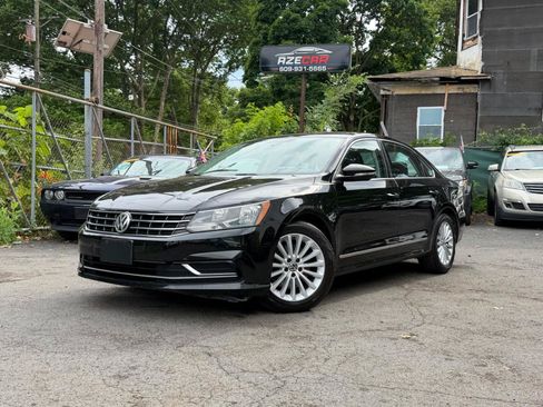 Used 2016 Volkswagen Passat 1.8T SE FWD image 5