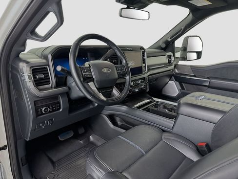 Used 2025 Ford F350 Platinum AWD/4WD image 9