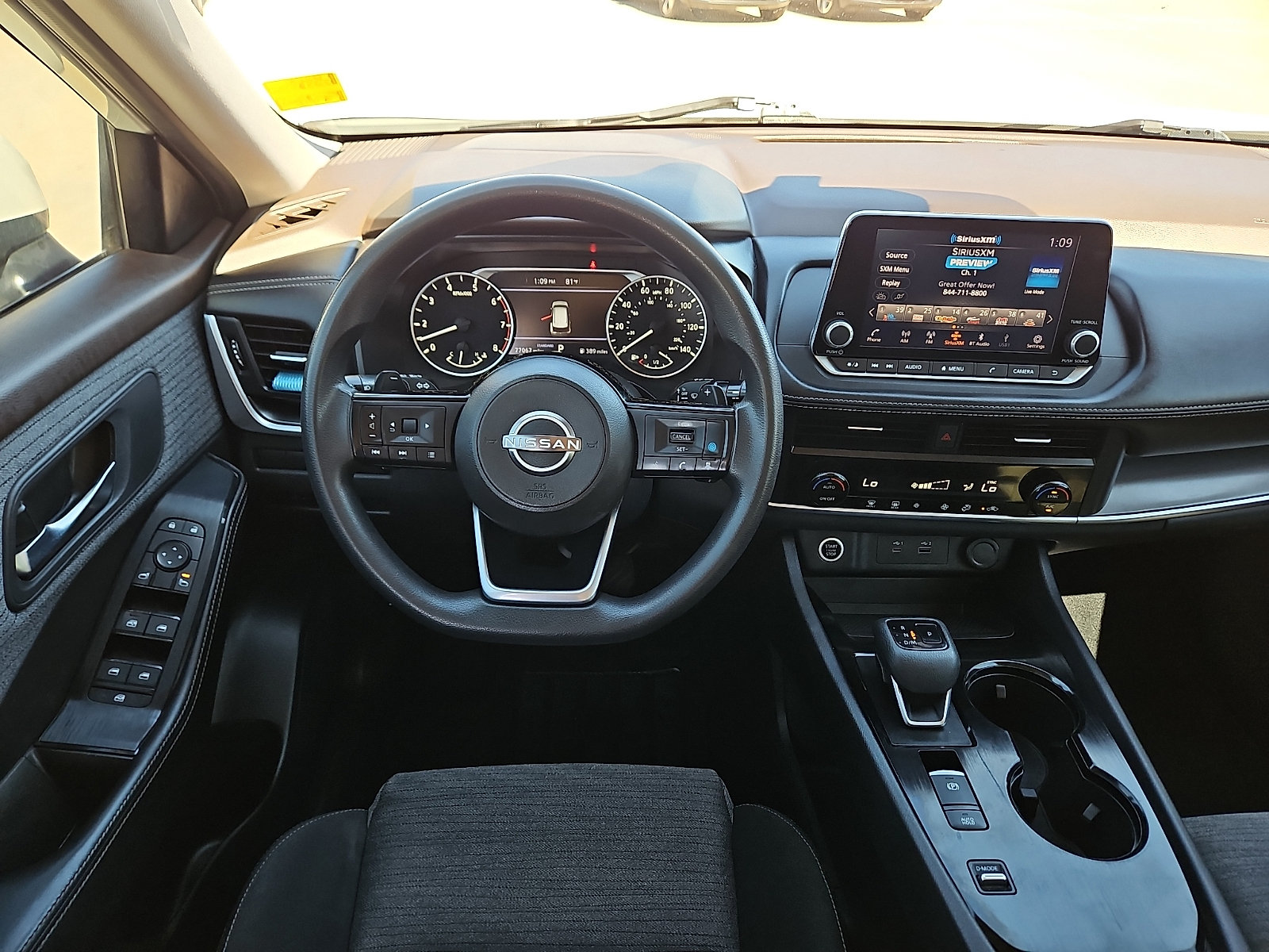 Used 2023 Nissan Rogue SV FWD image 7