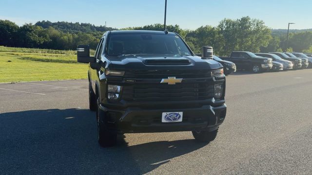Used 2025 Chevrolet Silverado 2500 Custom w/ Snow Plow Prep/Camper Package AWD/4WD image 3