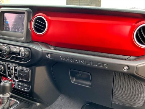 Used 2021 Jeep Wrangler Unlimited Rubicon AWD/4WD image 25