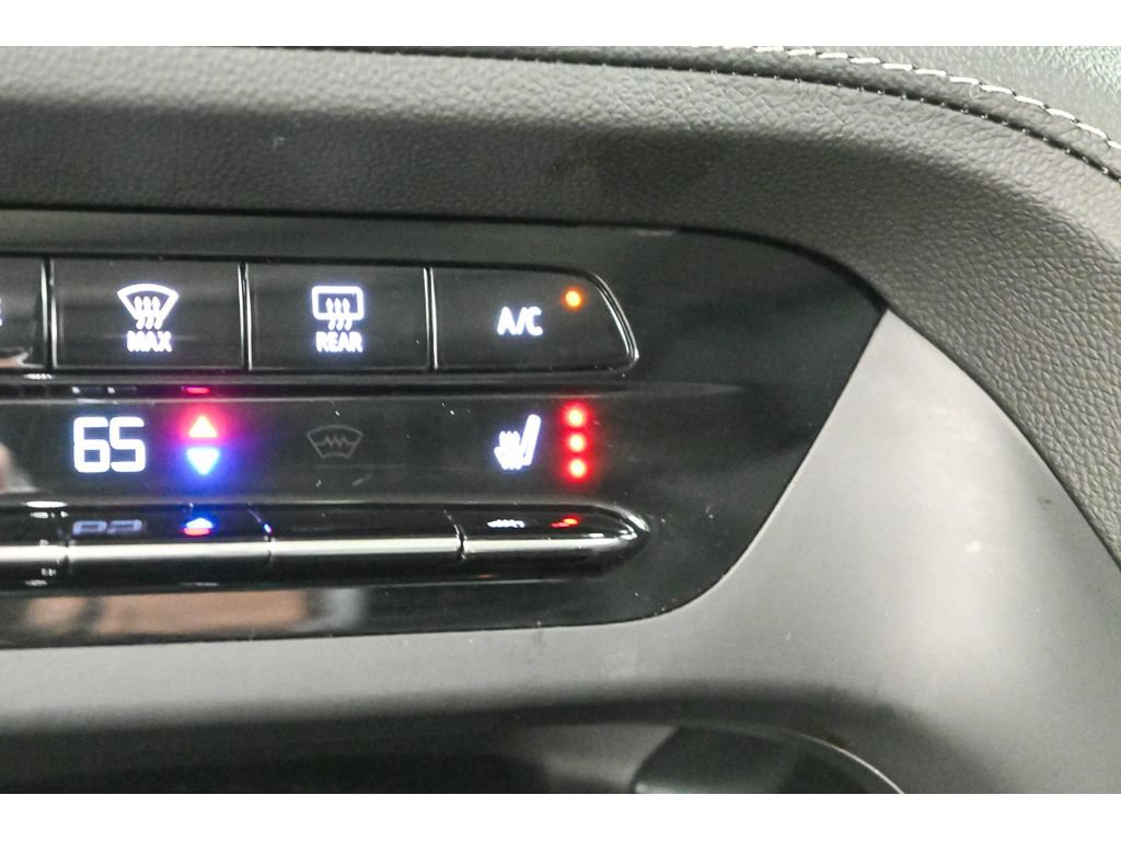 Used 2023 Buick Envision Preferred AWD/4WD image 42