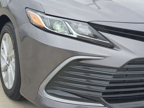 Used 2024 Toyota Camry LE w/ Convenience Package image 9