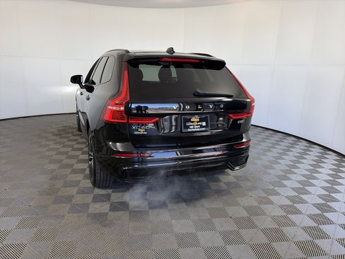 Used 2024 Volvo XC60 B5 Plus image 8
