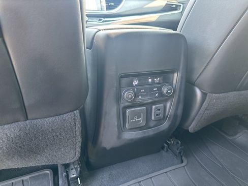 Used 2022 Buick Enclave Avenir w/ Avenir Technology Package image 31