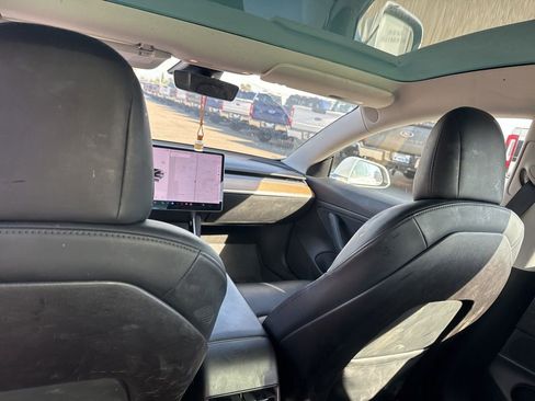 Used 2020 Tesla Model 3 image 12