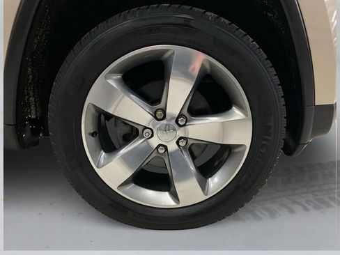 Used 2014 Jeep Grand Cherokee Limited w/ Trailer Tow Group IV image 15