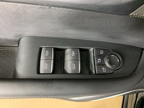 Used 2025 Buick Enclave Avenir w/ Super Cruise Package AWD/4WD image 19