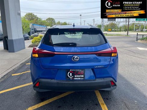 Used 2022 Lexus UX 250h w/ Premium Package AWD/4WD image 7