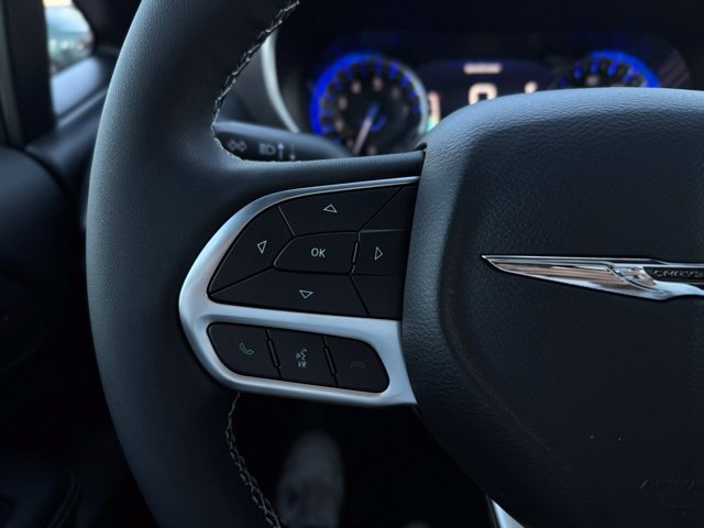 New 2026 Chrysler Pacifica Select AWD/4WD image 35