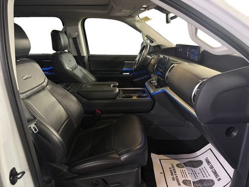 Used 2025 Ford Expedition Max Platinum AWD/4WD image 41