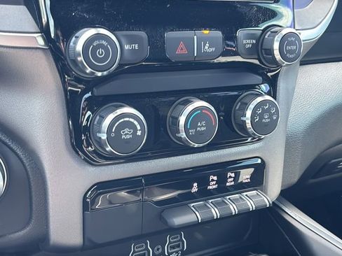 New 2026 RAM 1500 Express image 32