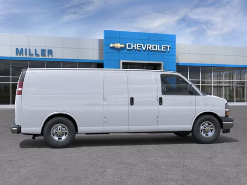 New 2026 Chevrolet Express 3500 Extended w/ Chrome Appearance Package RWD image 26