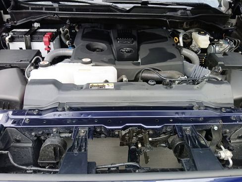 Used 2025 Toyota Tundra SR5 AWD/4WD image 20