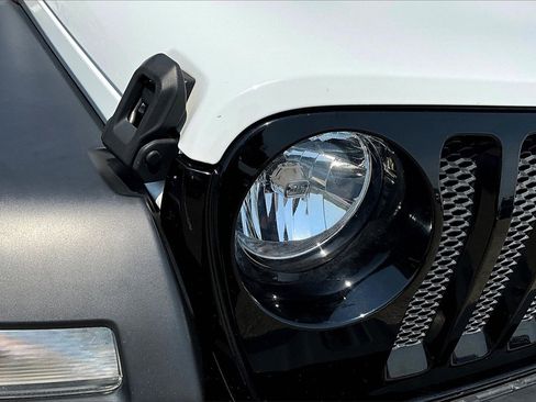 Used 2020 Jeep Wrangler Unlimited Willys image 29