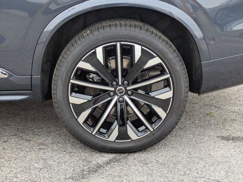 New 2026 Volvo XC90 T8 Plus w/ Protection Package Premier image 6