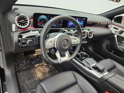 Certified 2023 Mercedes-Benz CLA 35 AMG 4MATIC image 9