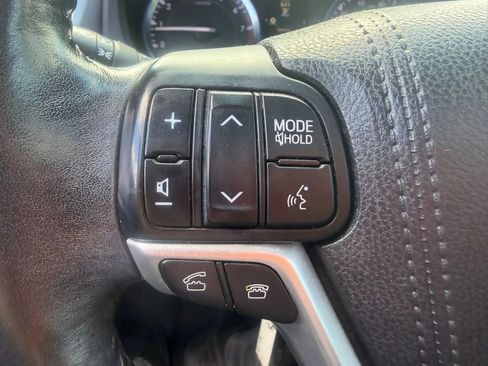 Used 2015 Toyota Highlander XLE AWD/4WD image 26