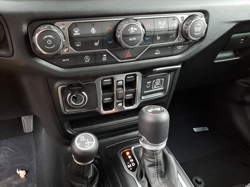 New 2026 Jeep Wrangler Unlimited Sport AWD/4WD image 15