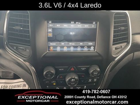 Used 2020 Jeep Grand Cherokee Laredo AWD/4WD image 41