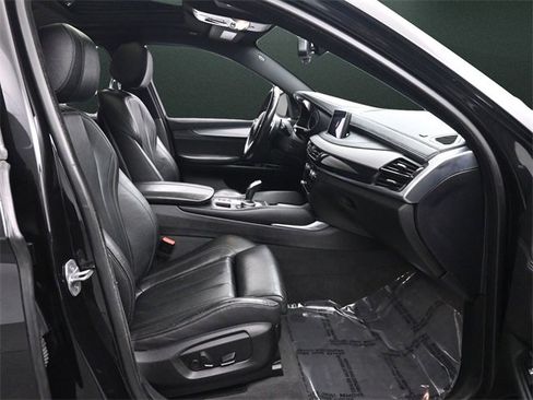 Used 2019 BMW X6 xDrive35i w/ M Sport Package image 22