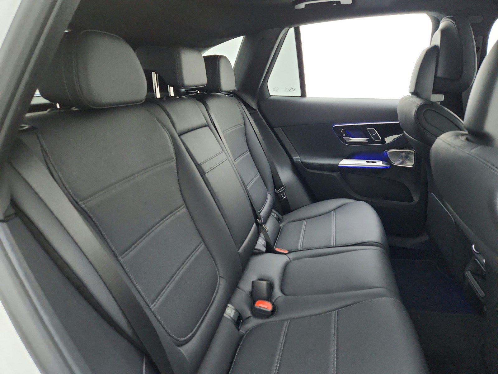 Used 2026 Mercedes-Benz GLC 300 image 27