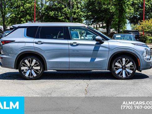 Used 2025 Mitsubishi Outlander SEL FWD image 9