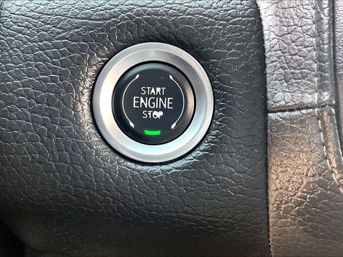 Certified 2024 GMC Yukon XL Denali image 35