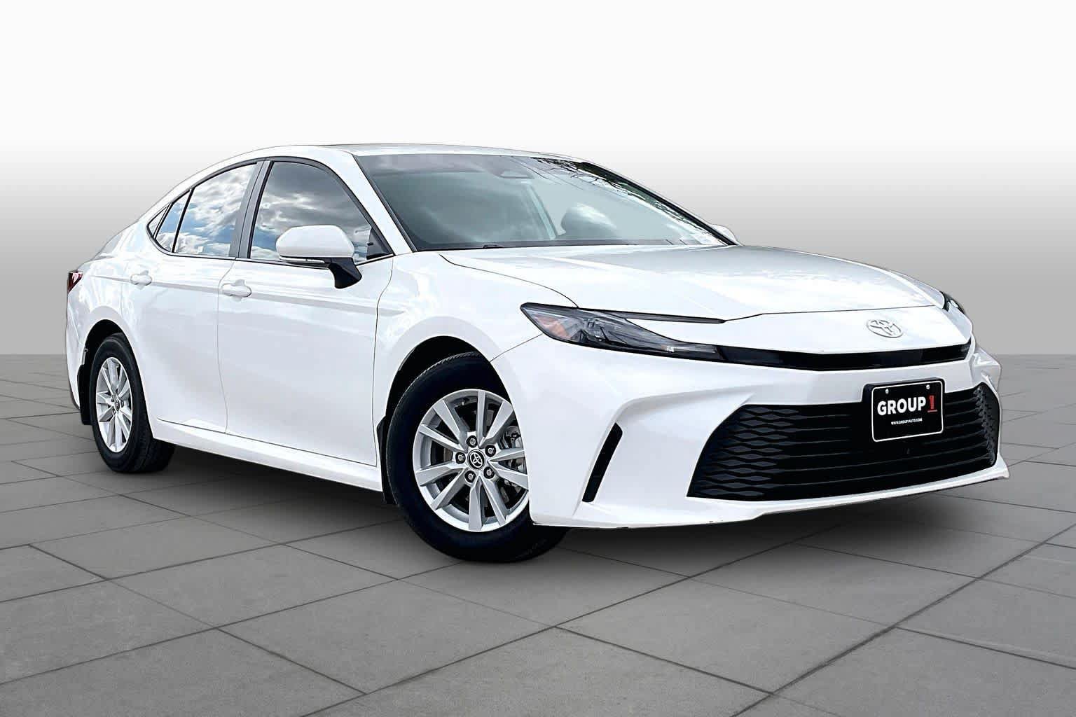 Used 2026 Toyota Camry LE w/ Convenience Package FWD image 3