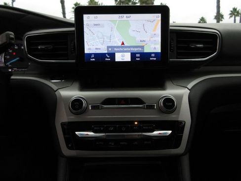 Certified 2022 Ford Explorer XLT w/ Equipment Group 202A image 18