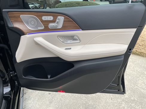 Certified 2025 Mercedes-Benz GLS 450 4MATIC w/ AMG Line Exterior image 50