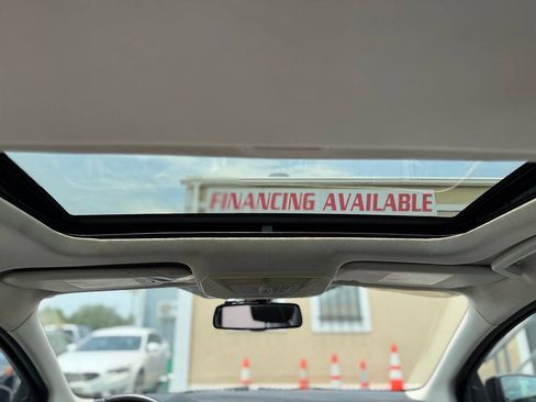 Used 2012 Ford Focus SEL FWD image 14