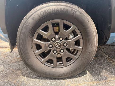 Used 2025 Toyota 4Runner SR5 RWD image 25