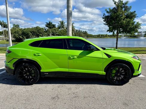 Used 2024 Lamborghini Urus S image 5