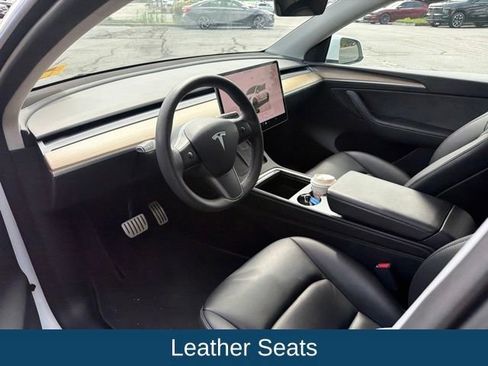 Used 2023 Tesla Model Y Performance AWD/4WD image 5