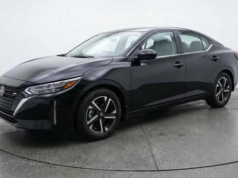 Used 2025 Nissan Sentra SV FWD image 3