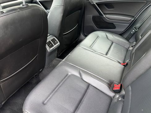 Used 2016 Volkswagen Golf Limited Edition image 12