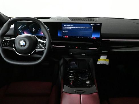 Used 2026 BMW 530i xDrive w/ Premium Package image 17