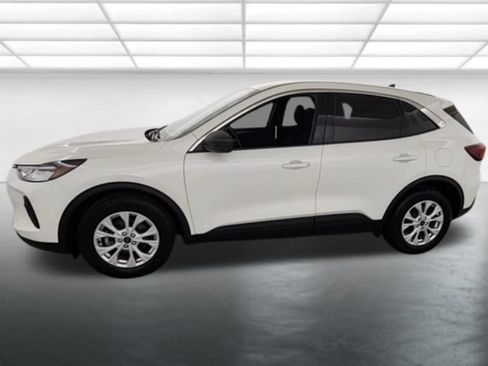 Used 2023 Ford Escape Active FWD image 3
